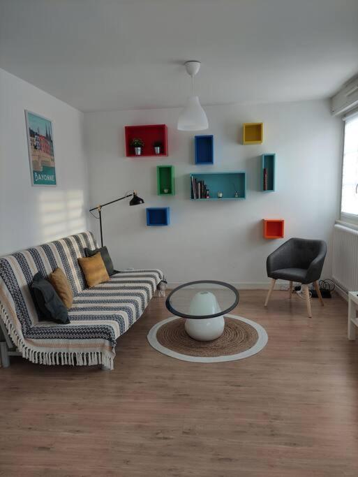 Bayonne Appartement 3 Etoiles A 5 Min De La Gare بايون المظهر الخارجي الصورة